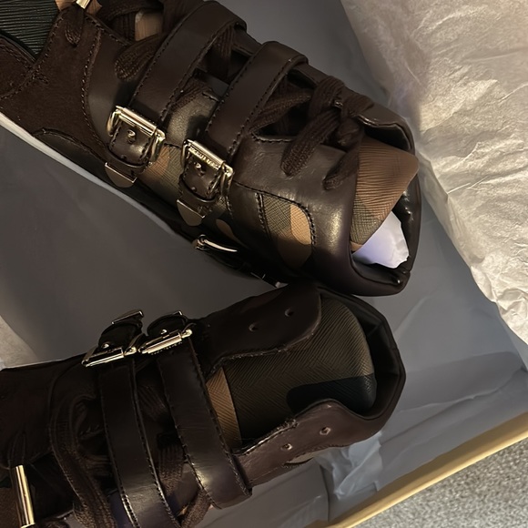 Michael Kors …army print ..high top sneakers… woman’s size 10 - Picture 3 of 6